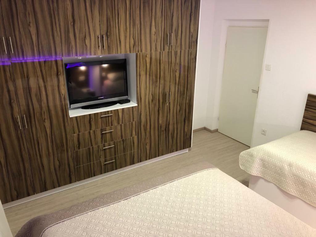 Holiday Home Luka Pridraga Buitenkant foto